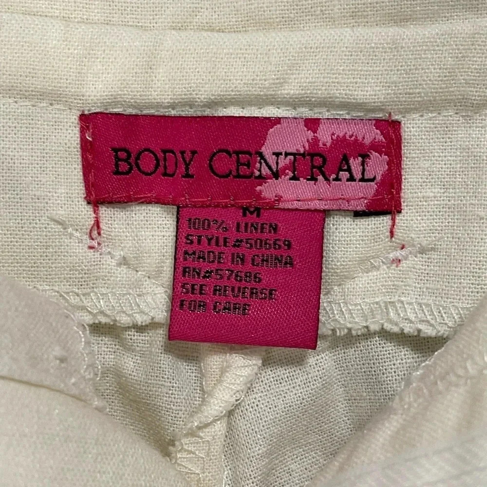 Body Central Women’s 100% Linen White Cuffed Shorts Size Medium - Picture 4 of 5